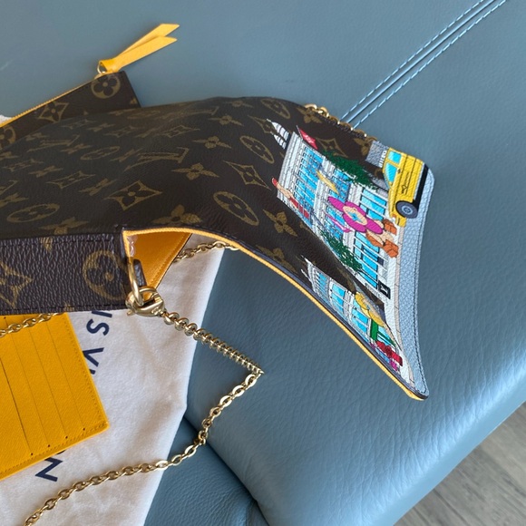 Authentic Louis Vuitton bag - Picture 11 of 16